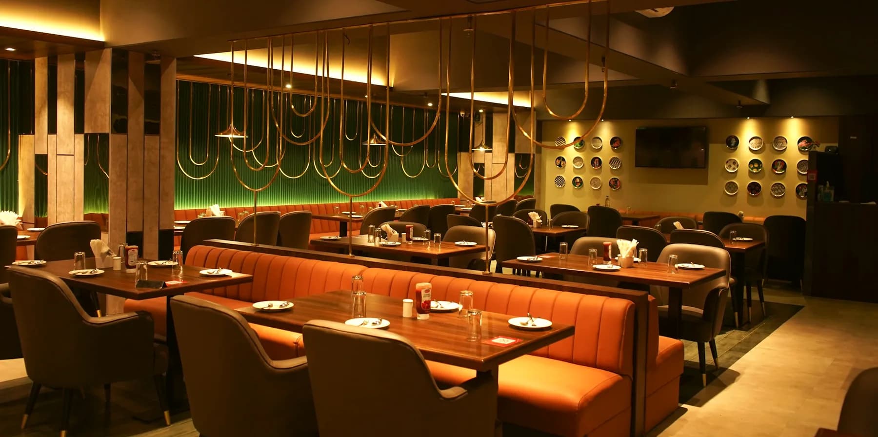 An elegant restaurant dining room